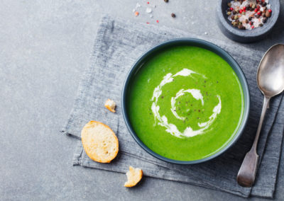 Velouté de brocoli et de laitue de mer